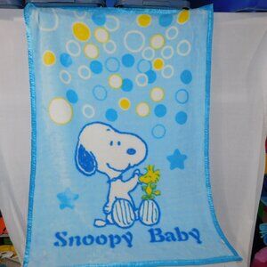 Peanuts Snoopy Baby Woodstock Blue White Yellow Plush Fleece Blanket 39" x 55"